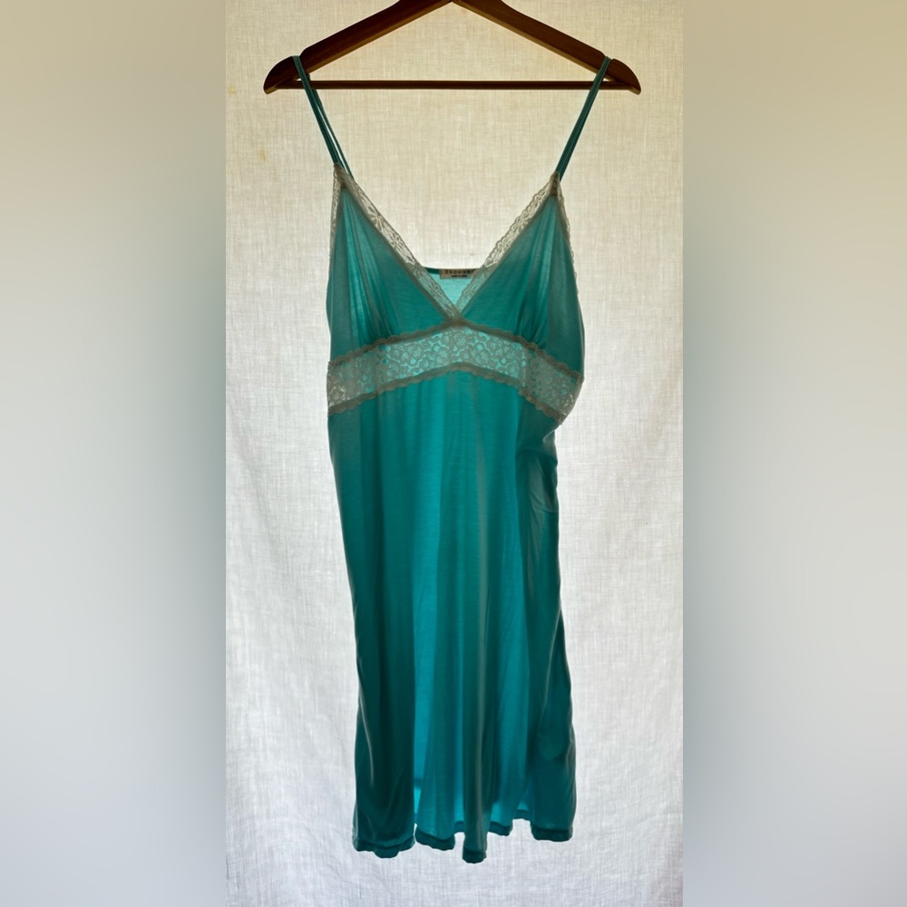 Elegant Teal Lace Trim Chemise